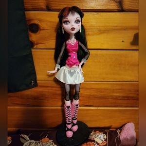 Monster High Frightfully Tall Draculaura Doll